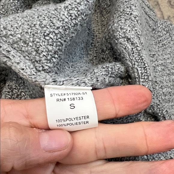 Pink Clover grey Nikole textured sweater size small. - Picture 8 of 11